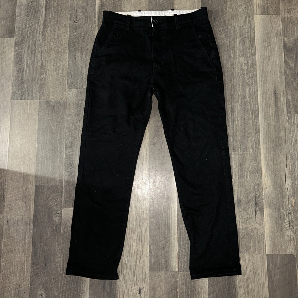 Mens Levi's Black Pants Size. 30 x 30